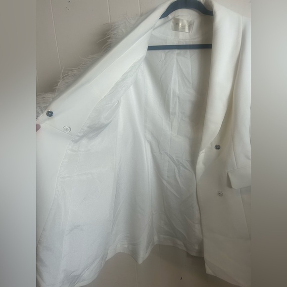 Mangostice size S,Elegant White Feather-Trimmed Women's Coat with pockets - Picture 7 of 12